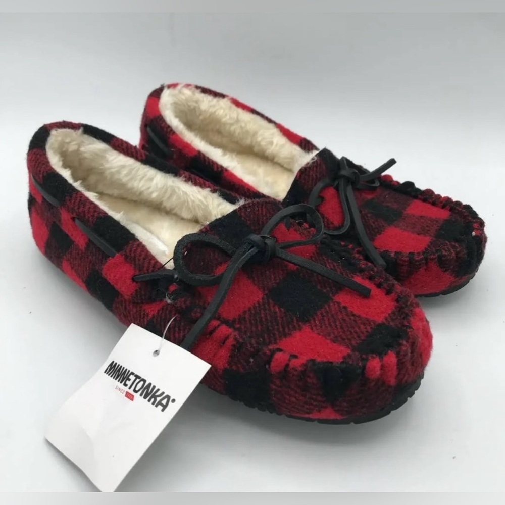 NWT Minnetonka Petra Trapper Plaid Print Faux Shearling Lined Moccasin Size: 8